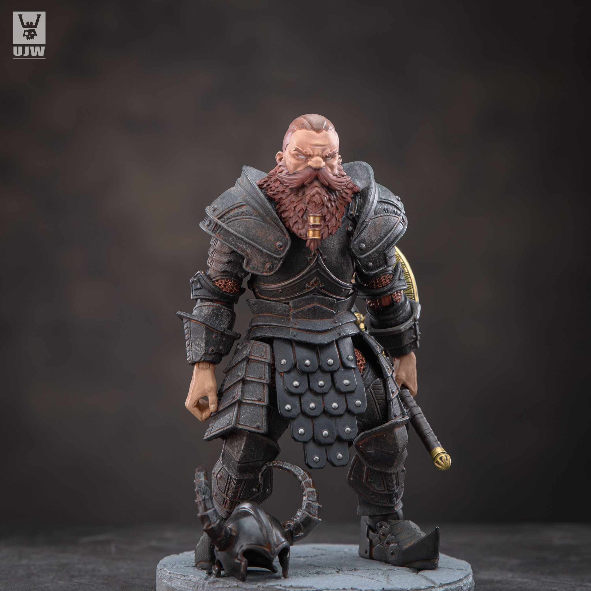 fw111:the dwarf head+helmet fw111:the dwarf head+helmet