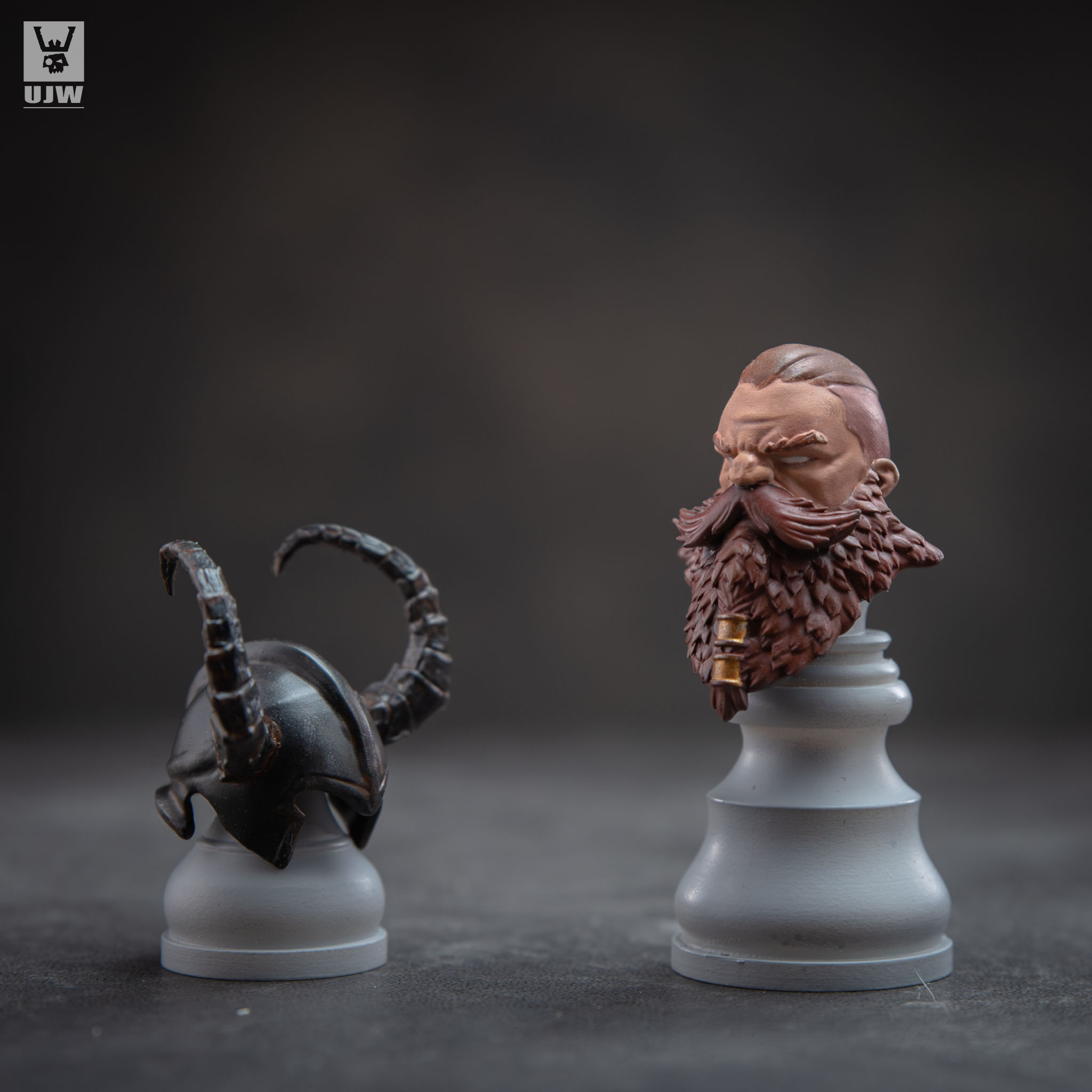 fw111:the dwarf head+helmet fw111:the dwarf head+helmet